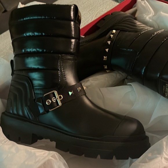 Valentino all weather boots size 9.5 - Picture 6 of 10